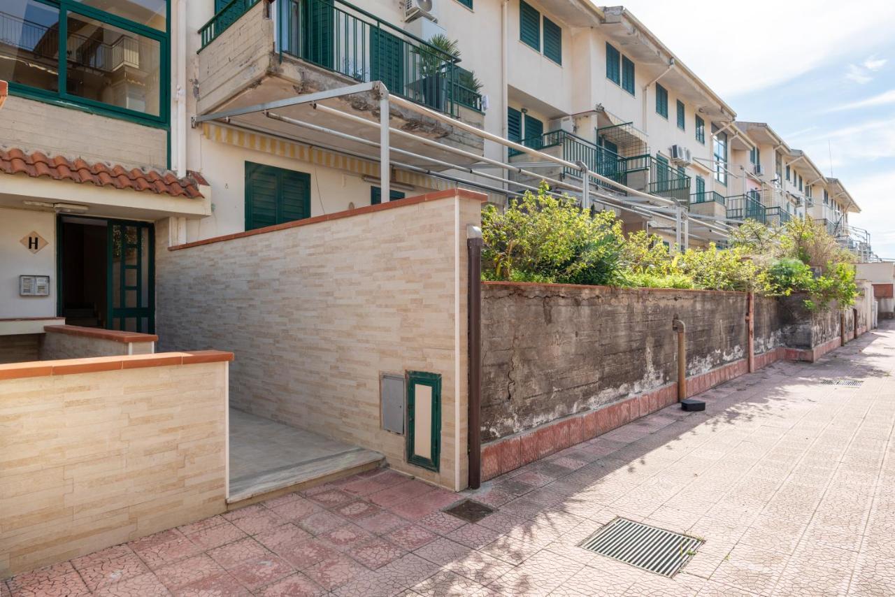 La Casa Di Tobia & Little Paradise Beach Apartments Джардини Наксос Екстериор снимка