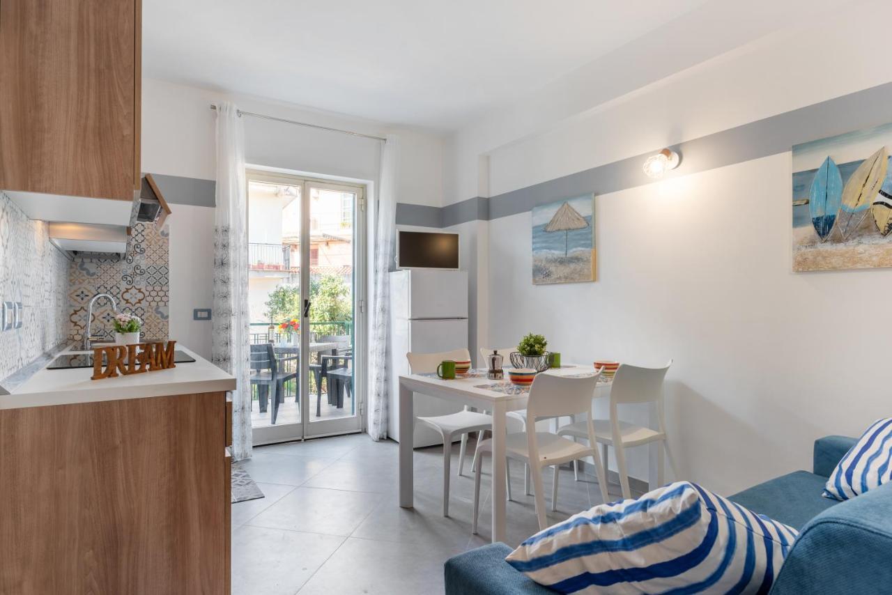 La Casa Di Tobia & Little Paradise Beach Apartments Джардини Наксос Екстериор снимка