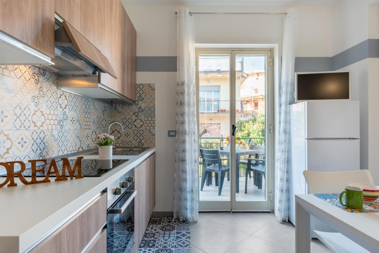 La Casa Di Tobia & Little Paradise Beach Apartments Джардини Наксос Екстериор снимка